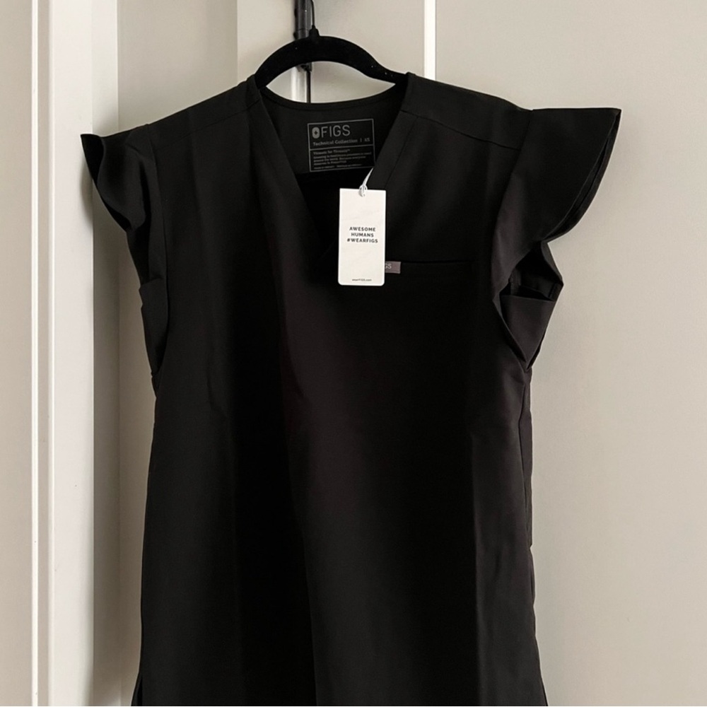 Figs Technical Collection Black Scrub Top